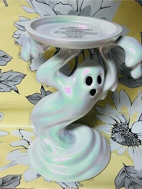 NEW Drippy Ghost Pedestal Candle Holder Bath & Body Works 2026 Halloween Decor